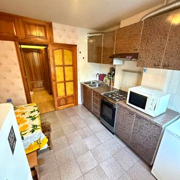 Продам большую 3-к квартиру (70 м2) ж/м Ломовский, Шолохова