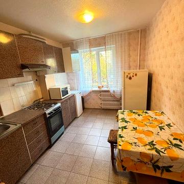 Продам большую 3-к квартиру (70 м2) ж/м Ломовский, Шолохова