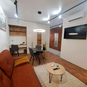 Мокра вул. (Кудряшова), 8-Б