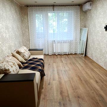 Євгена Чикаленка вул., 60/1