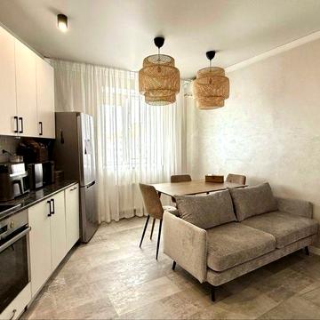 Двокімнатна з ремонтом та меблями. Буча Сертифікат