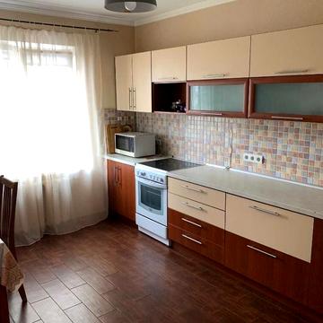 Європейського Союзу просп. (Правди), 31-А