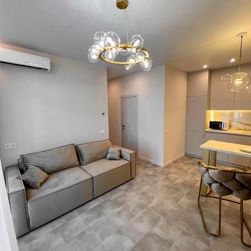 Кучеревського бульв., 1