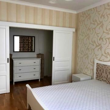 Юрія Шумського вул., 5