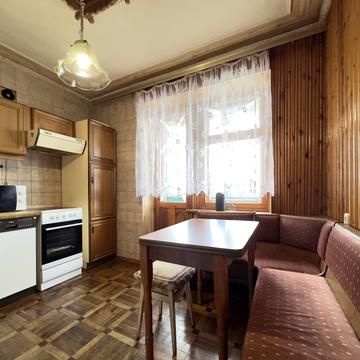 Оболонський просп., 40