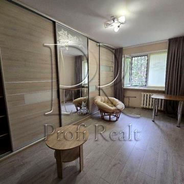 Продаж 1 кімн. квартири вулиця Метробудівська 5