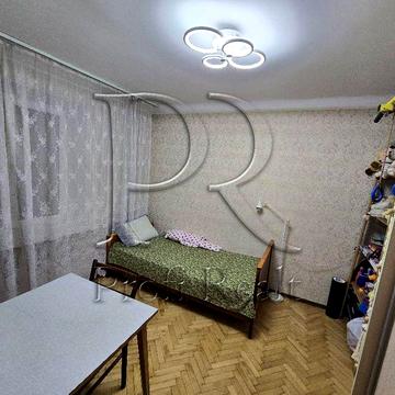 Продаж 4 кімн. квартири Голосіївському районі вулиця Малокитаївська 7