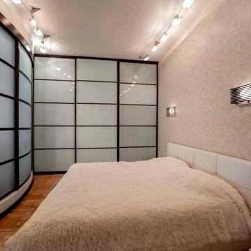 Велика Васильківська вул. (Червоноармійська), 25