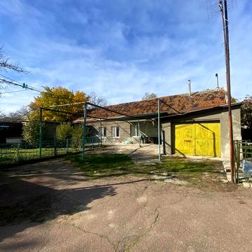 Крушельницького вул., 9