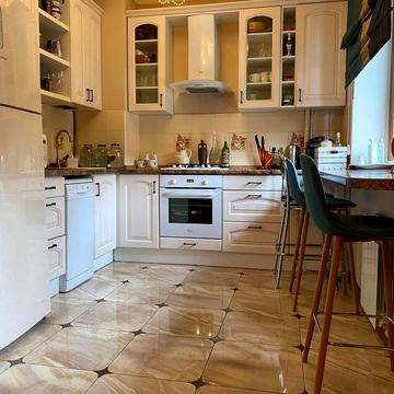 Університетський просп. (Гагаріна), 33