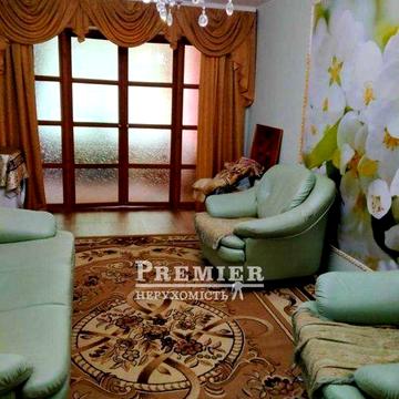 Продам велику 2 кімнатну квартиру з ремонтом на Володимир Великого