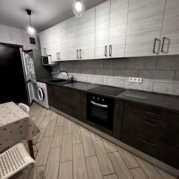 Сергія Барсукова вул. (Федоренка), 12