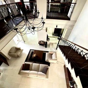 3.к. квартира в клубном доме на Тельмана Центр 187м2 пр. Кирова