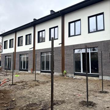 Академіка Ромоданова вул. (Льва Толстого), 44