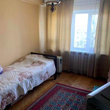 Русанівка, Ентузіастів 3/1,  метро Лівобережна 10 хв,  3-кімнатна кв