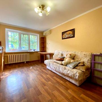 Сдаётся в аренду на долгий срок двухкомнатная квартира в самом центре