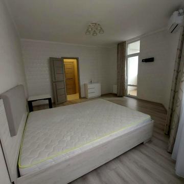 Світла вул., 3д