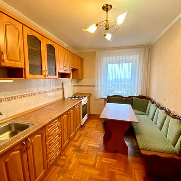 Інститутська вул., 3