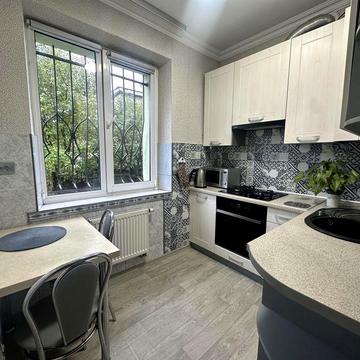 Продаж 2 кім квартири по вул. Спокійна