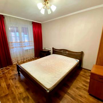 Панаса Мирного вул., 33