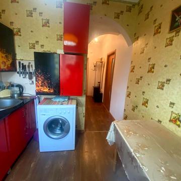 Решата Аметова вул., 8