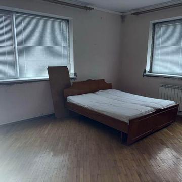 Здається в довгострокову оренду будинок