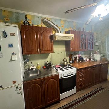 Героїв України просп. (Героїв Сталінграду), 99