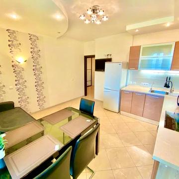 Осіння вул., 33