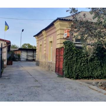 Гетьманська, 9