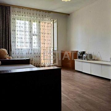 Двокімнатна квартира поруч МЕТРО Харківська вул. Вербицького буд №14-В