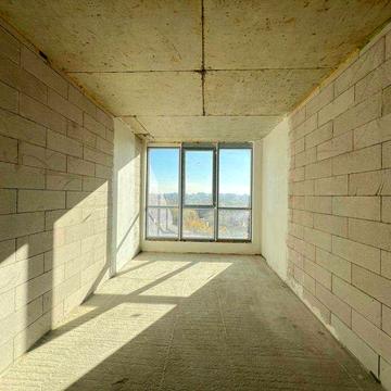 Здана готова до ремонту 1-кім квартира !