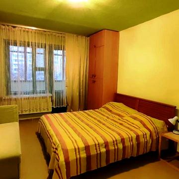 Драгоманова вул., 22