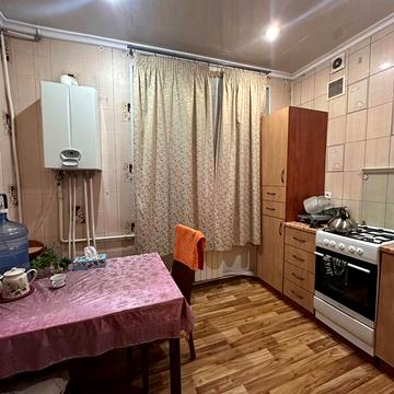 Володимира Зінченка вул. (Бикова), 1