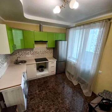 Сергія Данченка вул., 32