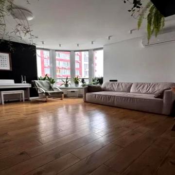 Каховська вул., 62