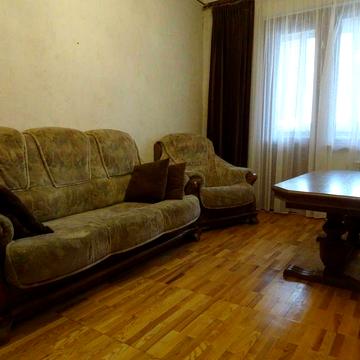 Срибнокильская, 3к отличная  раздельная квартира, метро Осокорки