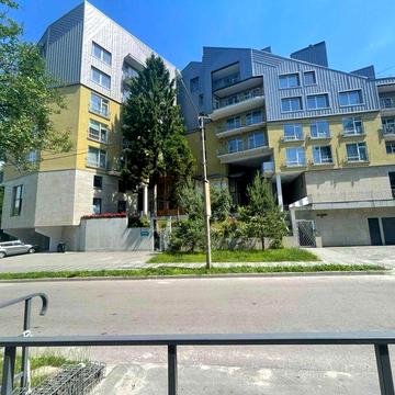 Продам 2-кімнатну квартиру в елітній новобудові, вул. Ярославенка