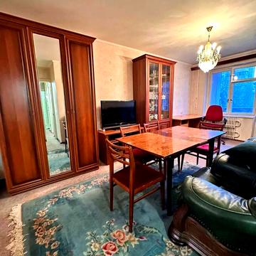 Героїв просп., 17