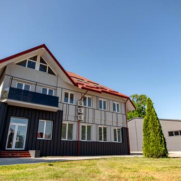 Євгена Чикаленка вул., 26