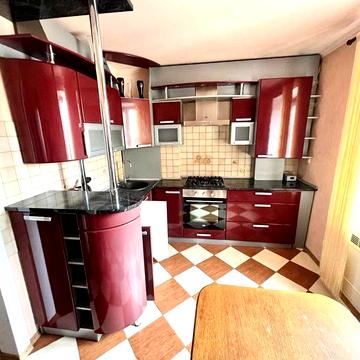 Дворівнева квартира. М-н Левада!