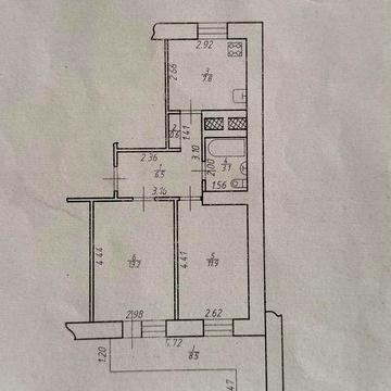 2-кімнатна квартира в центрі міста. Перший поверх.