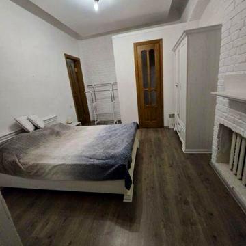 Велика Васильківська вул. (Червоноармійська), 97