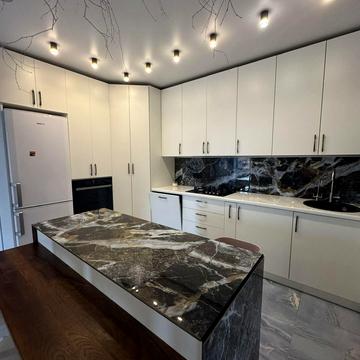 Хутірська, 5