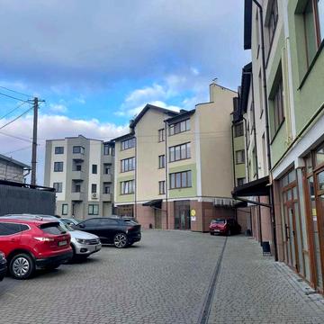 Глинська вул., 56