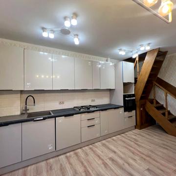 Гетьманська вул., 40