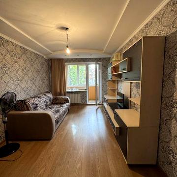 Продам 2х ком квартиру ул.Небесной сотни