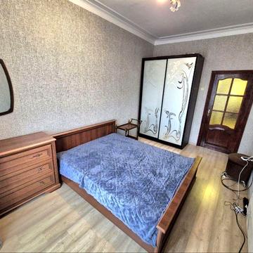 2 кімнатна квартира.Дворцова(центр)