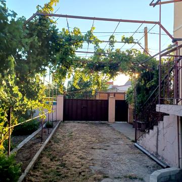 Кошового вул., 11