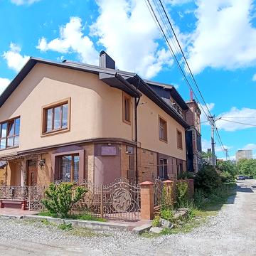 Кропивницького вул., 8а