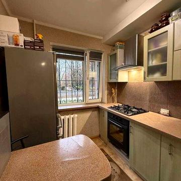 Затишна 2 кімнатна квартира з ремонтом